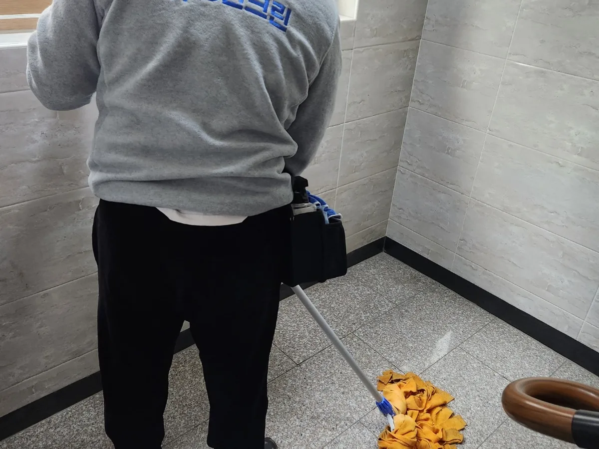 북구 검단동 빌라 복도·대기 동선 야간 위생청소 사례 - 행진크린